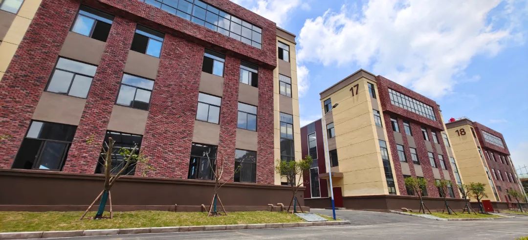 1657028442679581.jpg 1657028442679581.jpg